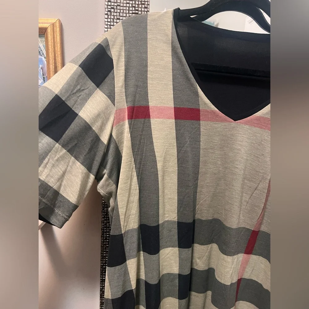 Authentic Burberry Nova Check Reversible Tshirt- L/XL - Picture 10 of 14